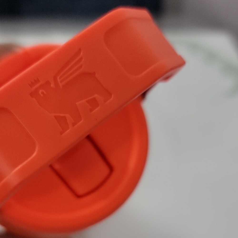 Stanley IceFlow Bottle in Bold Orange - Picture 3 of 4